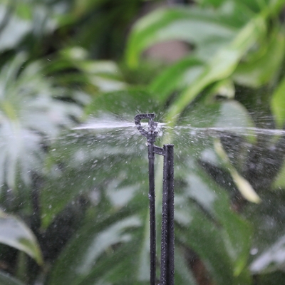 Agriculture Irrigation Triangle rotatif à micro-jet de type G pour arrosage de jardin