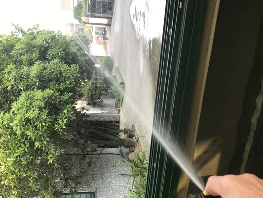 Arrosage d'un pulvérisateur rotatif pour l'amortissement à 360 degrés dans l'irrigation des pelouses agricoles