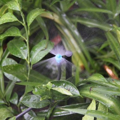 Arroseur rotatif pour l'irrigation atomisée en agriculture et en foresterie