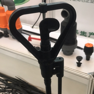 Système d'arrosage à rotation automatique pour l'irrigation de l'agriculture et des forêts à papillons