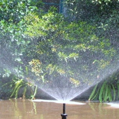 Sprinkler d'eau d'irrigation à pulvérisation circulaire à 360 degrés pour jardin de taille moyenne