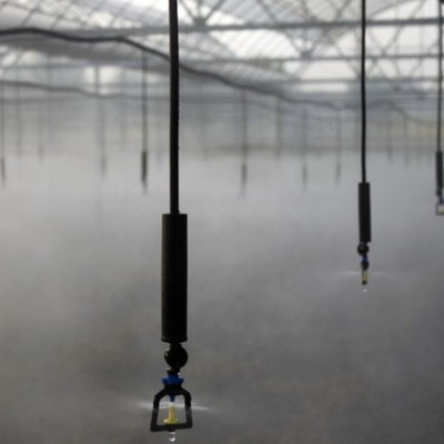 Système de micro-arroseurs rotatifs en plastique pour les solutions d'irrigation agricoles
