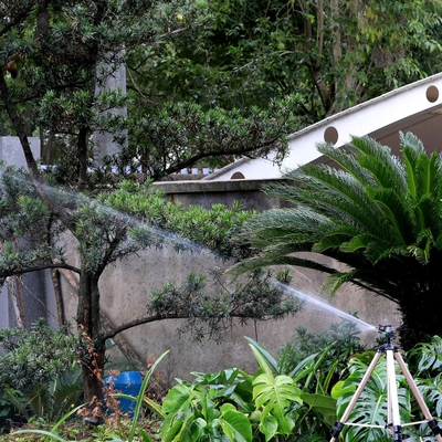 Contrôle de la pression optimale Les pulvérisateurs à 360 rotations pour l'irrigation dans les jardins
