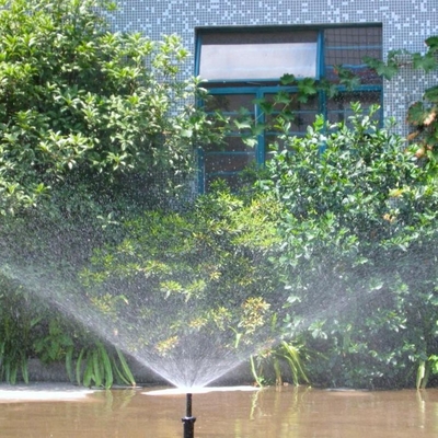 Diffuser des pulvérisateurs durables pour l'irrigation agricole dans le comté